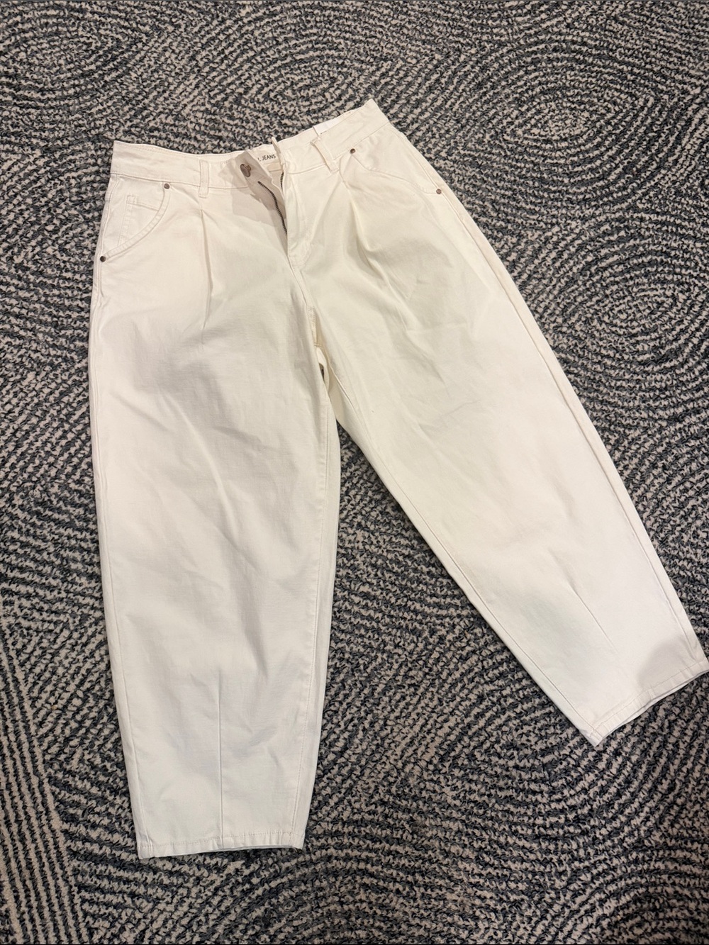 NWT Tribal Audrey Jeans Women’s 8 Ivory Mid Rise Tapered Crop
